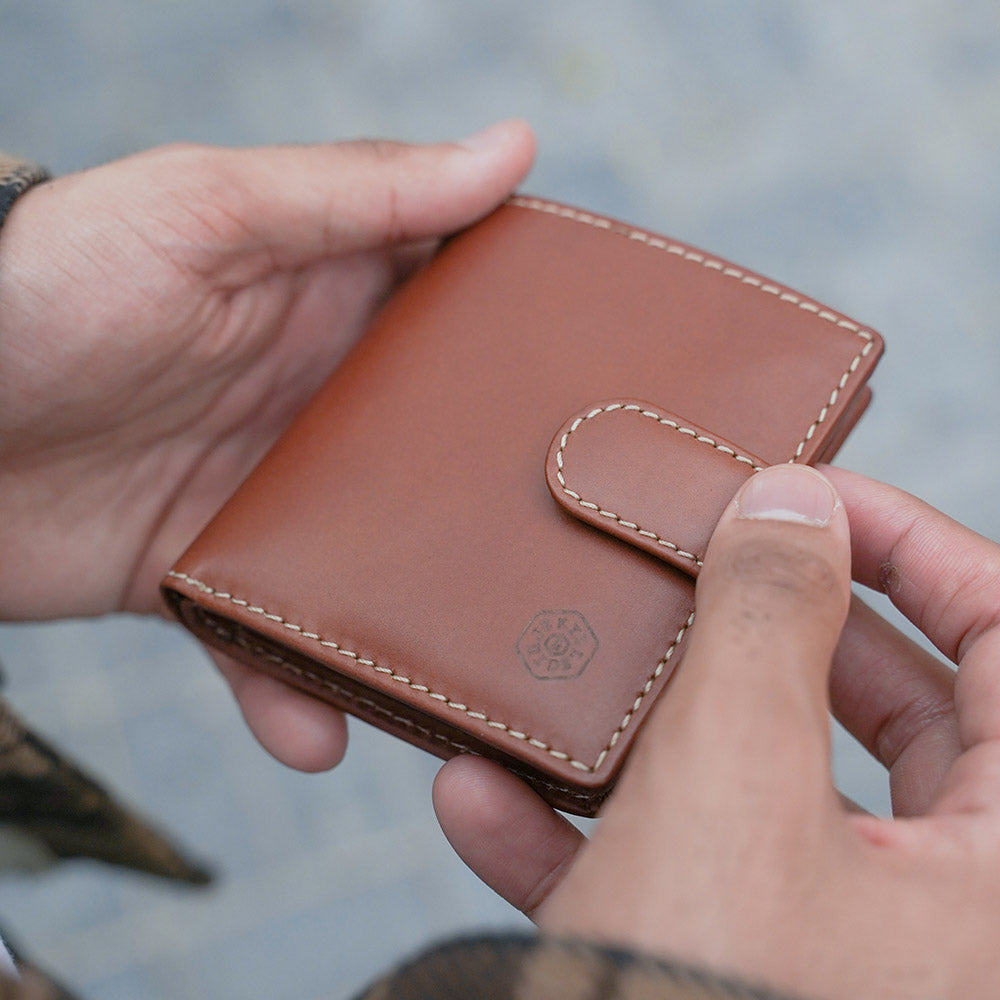 Tri Fold Wallet With Coin And Tab, Clay Bi Fold Wallet Texas    - Jekyll and Hide Australia